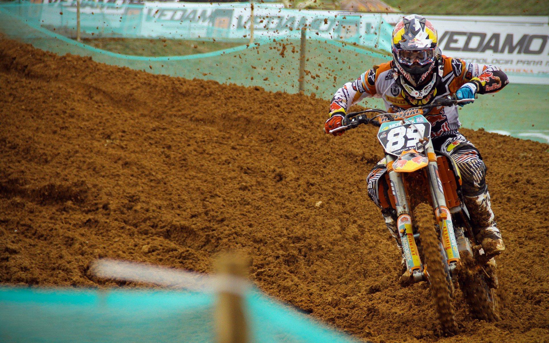 德甲焦点战，柏林联合VS多特蒙德—铁血防守与闪电攻势的终极较量